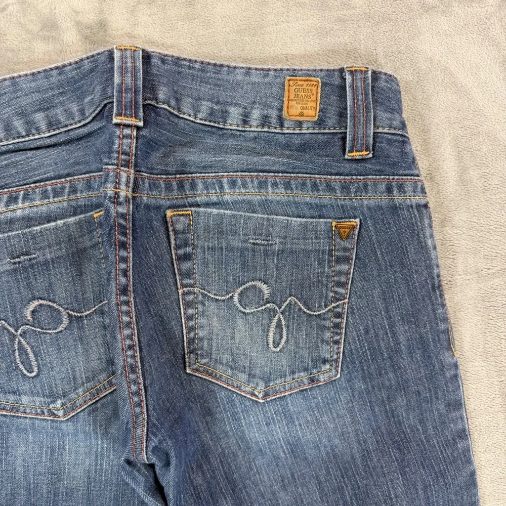Guess Daredevil Bootcut Jeans Women's Size 27 Blue Medium Wash‎ Denim